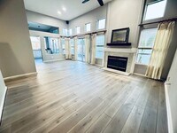 Building Photo - 5526 Cabrillo Way