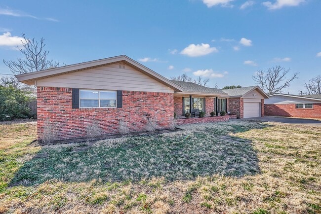 Building Photo - 715 Shell Ave