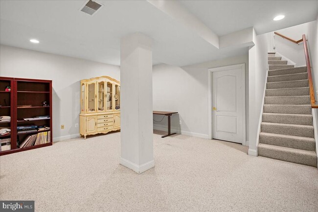 Building Photo - 10243 Brittenford Dr