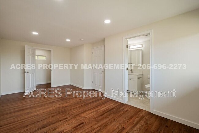 Building Photo - 21222 15th Ave S