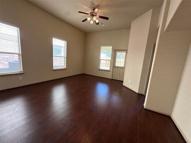 Building Photo - 6111 Grassy Haven Ln