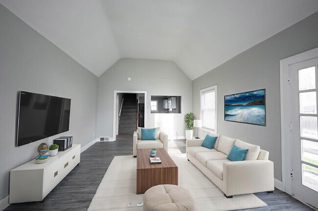 Building Photo - "Charming 3-Bedroom Haven with Spacious Living in Indianapolis – 2,190 Sq Ft of Comfort!"