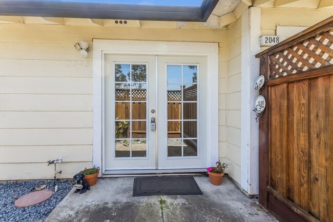 Building Photo - PURE Property Management Presents: Delightful 4 Bed 2 Bath Near Pioneer Park