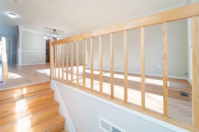 Building Photo - 1553 Templeton Pl