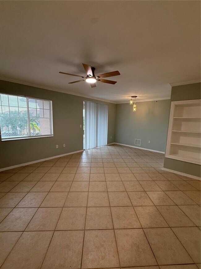 Building Photo - 6482 Emerald Dunes Dr