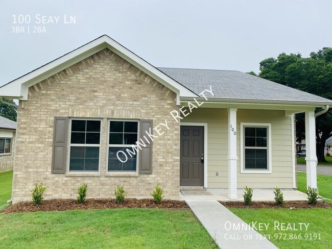 Primary Photo - 100 Seay Ln