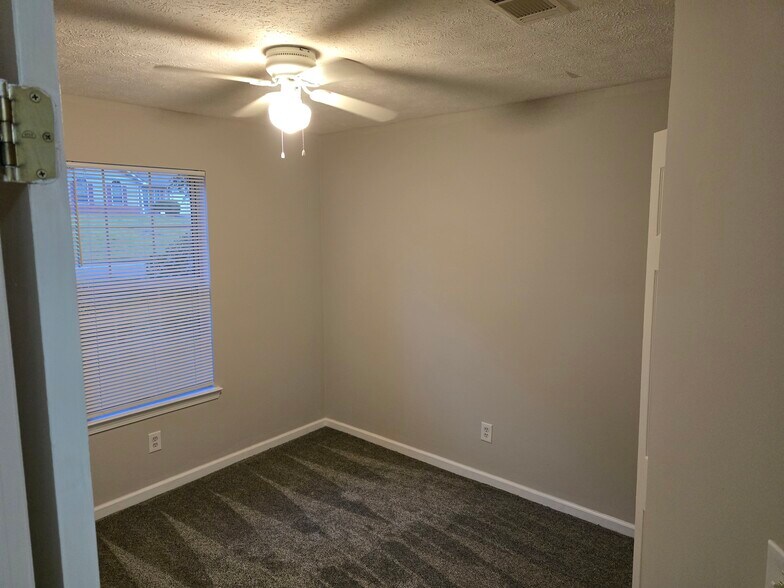 Bedroom 2 - 2016 Briar Trail Ct SW