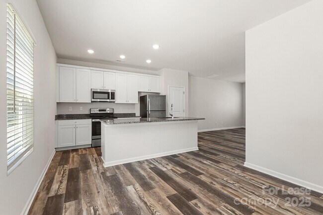 Building Photo - 117 Dogwood Vlg Trl