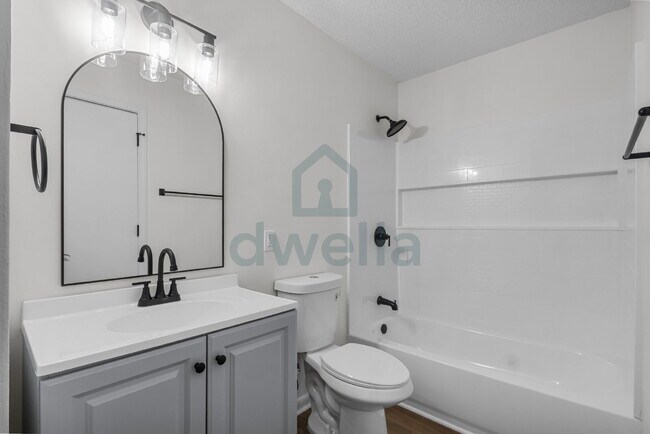 Building Photo - 3-Bedroom (1.5 Baths) Fully Renovated Rental Home in a PRIME Location! Only 6 minutes to Downtown...