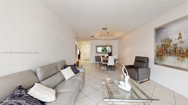 Building Photo - 6861 NW 107th Ct