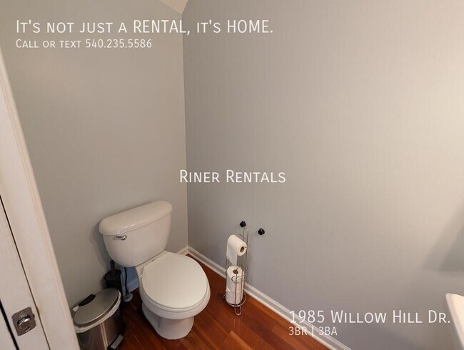 Building Photo - 1985 Willow Hill Dr