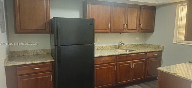 Building Photo - 161 NW 40th St