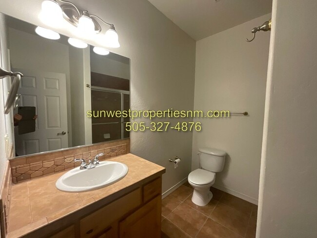 Building Photo - 3 Bedroom, 2 Bathroom Condo with 2 Car Gar...
