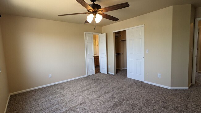 Building Photo - LOVELY TWO STORY HOME IN THE RANGE AT SPRI...