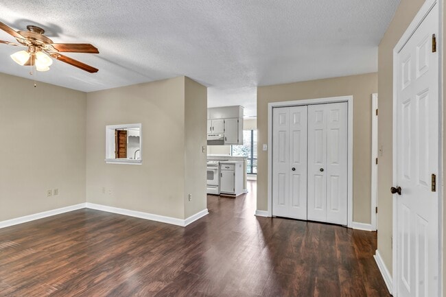 Building Photo - 1434 Montvale Station Rd