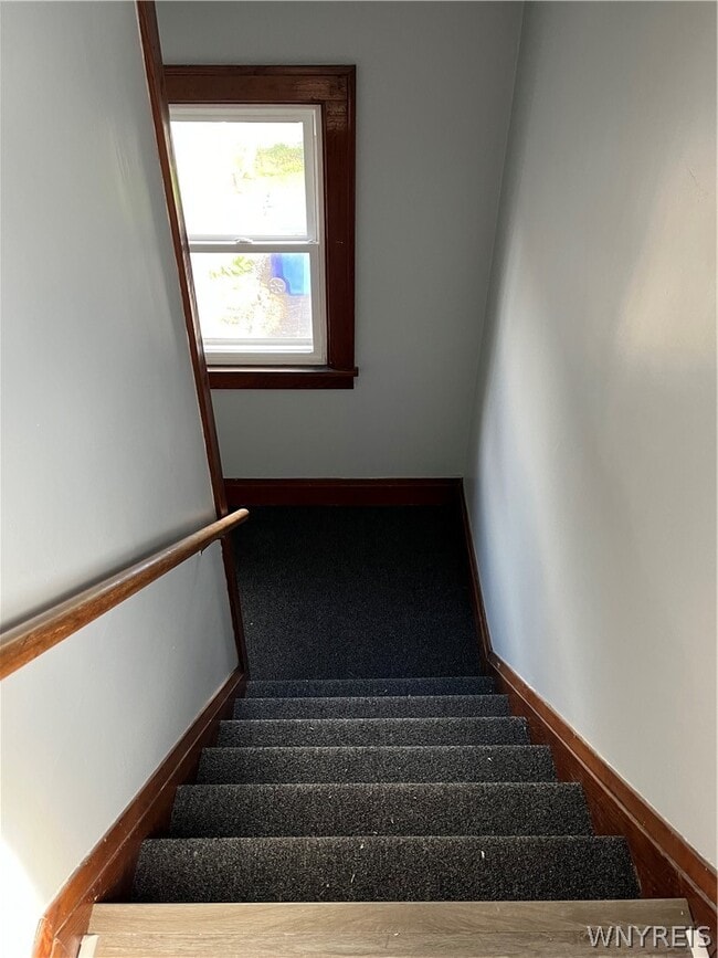 Building Photo - 4329 S Buffalo St