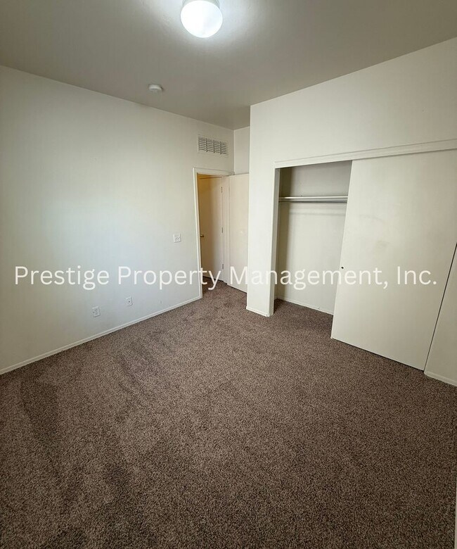 Building Photo - Sahuarita Gem Call Now
