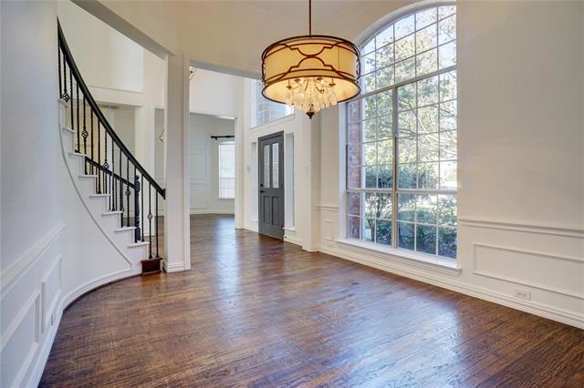 Building Photo - 1307 Normandy Dr