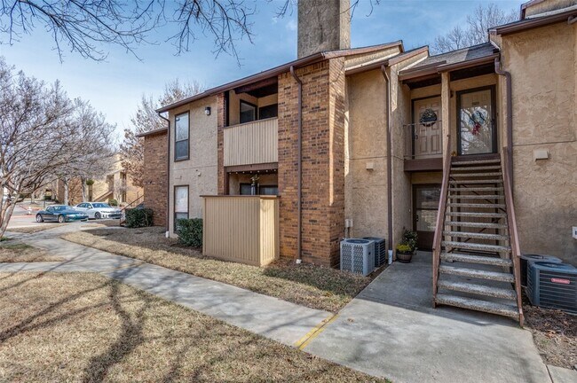 Building Photo - 1310 Harwell Dr