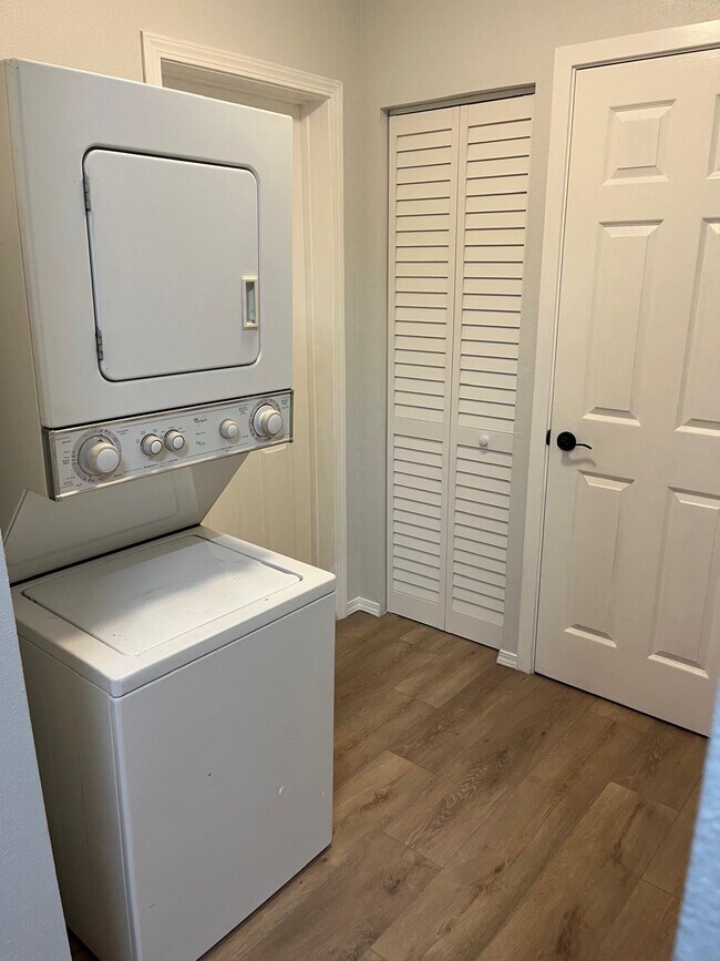 Building Photo - 1640 12th St