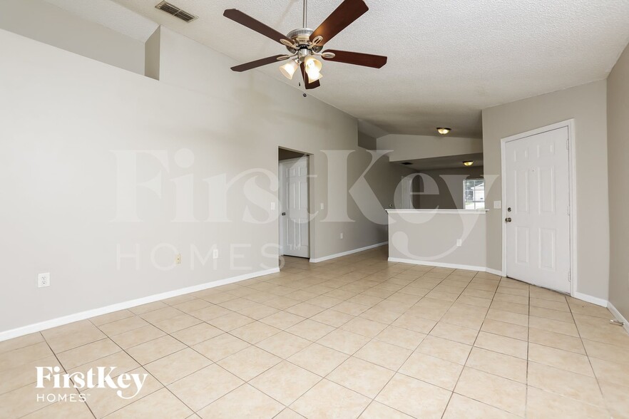 Building Photo - 6501 Viewpoint Ct