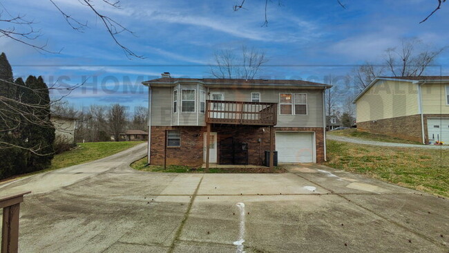 Building Photo - 2708 Knob Ct