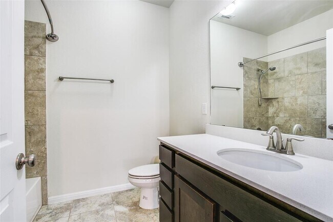 Building Photo - 9804 Tolima Dr