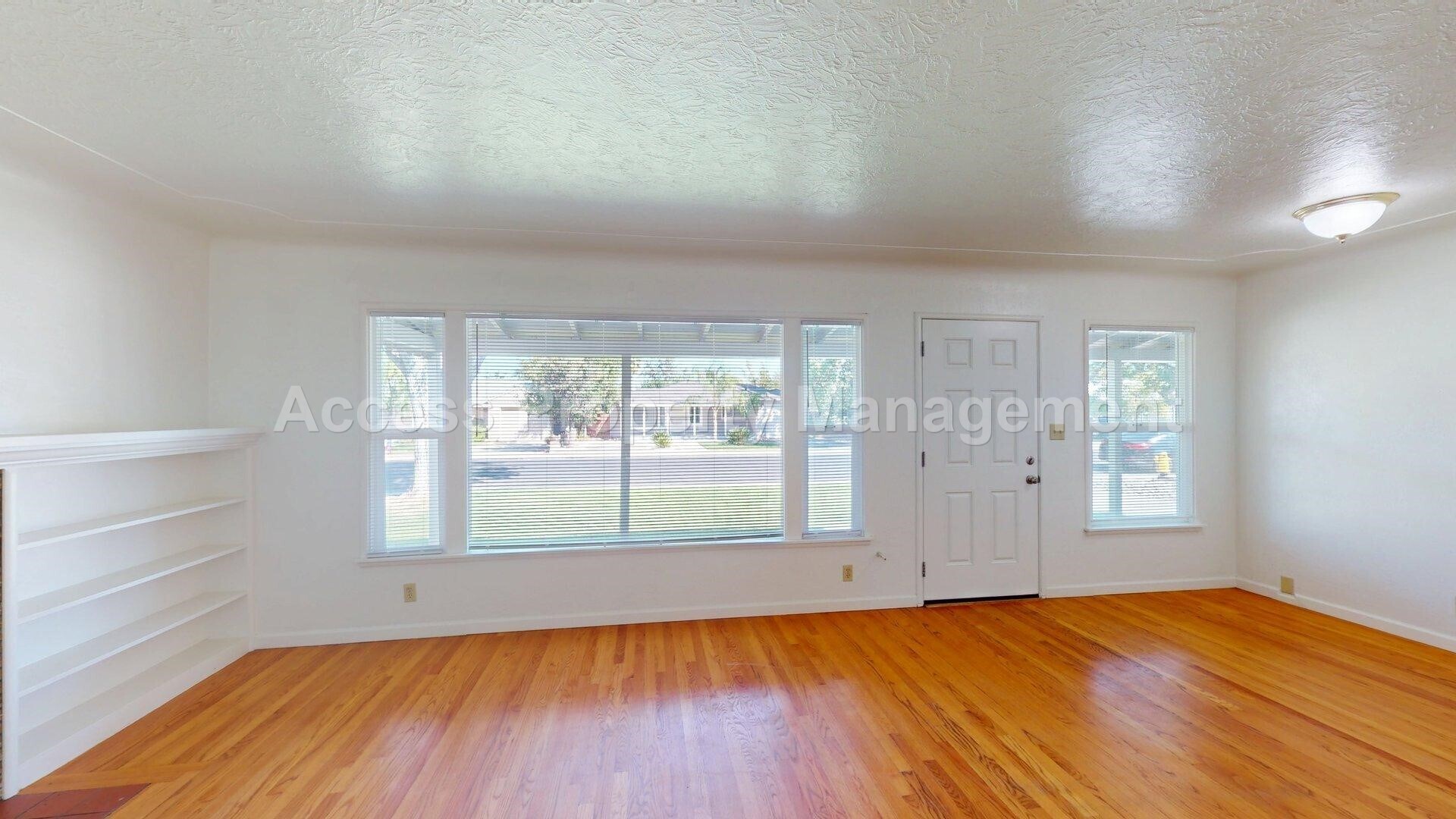 Building Photo - 2324 Bellamy St