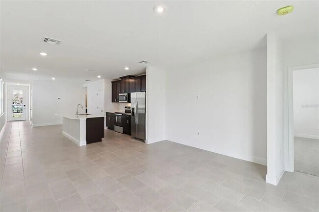 Building Photo - 803 Sunshower Dr