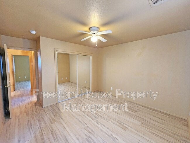 Building Photo - 3280 E Winery Rd