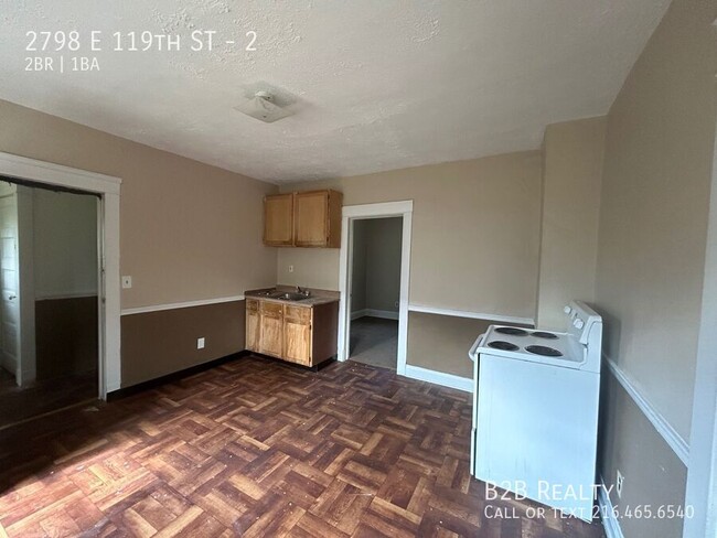 Building Photo - Charming 2-Bedroom Property in Prime Location