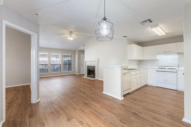 Building Photo - 12312 Little Fatima Ln