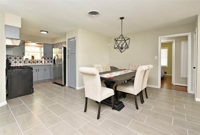 Building Photo - 6330 Mobud Dr