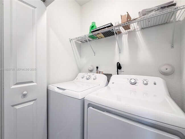 Building Photo - 11962 SW 247th Ter