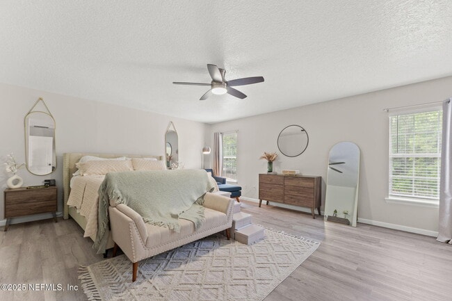 Building Photo - 75309 Ravenwood Dr