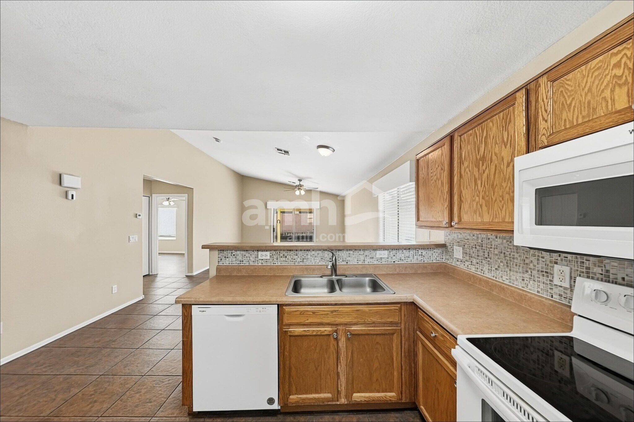 Building Photo - 16425 N 113th Dr