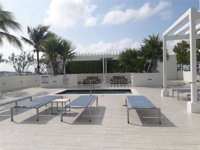 Building Photo - 4250 Biscayne Blvd