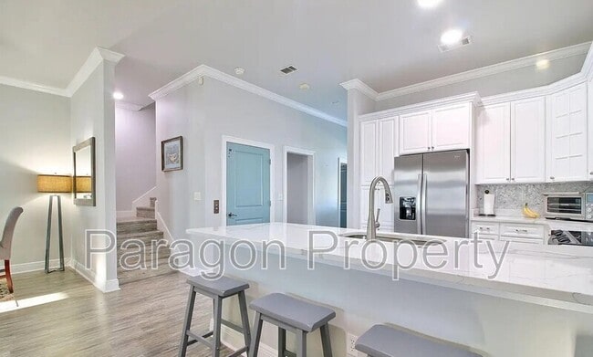 Building Photo - 80 E Beach Blvd