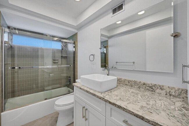 Building Photo - 3313 Pembrook Dr