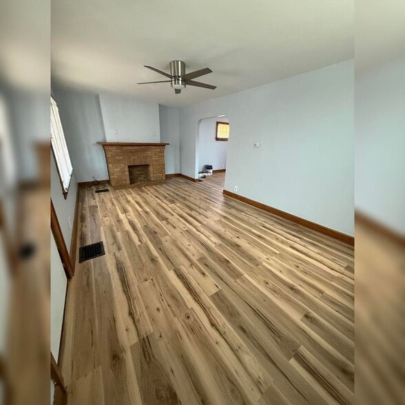 Building Photo - 1410 E Blake Ave