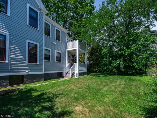 Building Photo - 30 Midland Ave