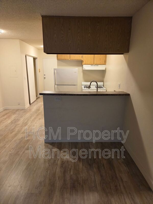 Building Photo - 10075 Tujunga Canyon Blvd