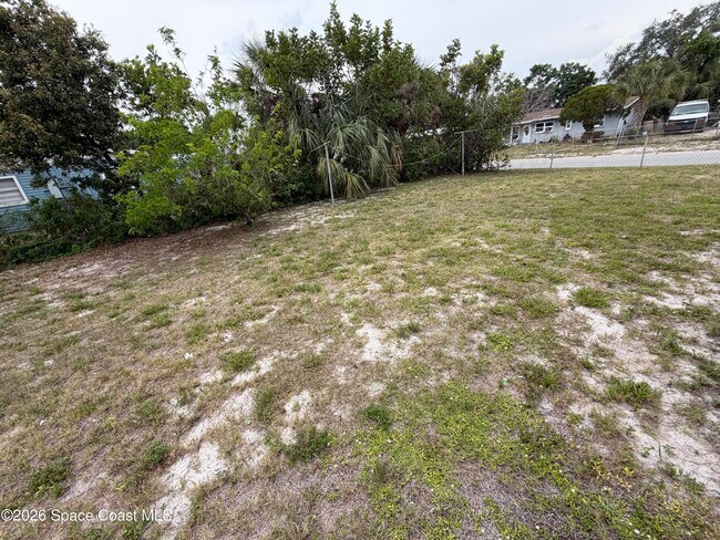 Building Photo - 2107 Little John Rd