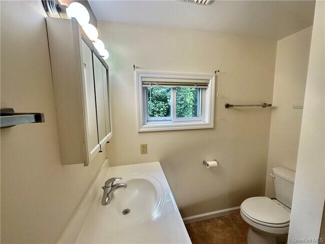 Building Photo - 2332 NY-300