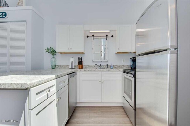 Building Photo - 9201 Coast Guard Rd