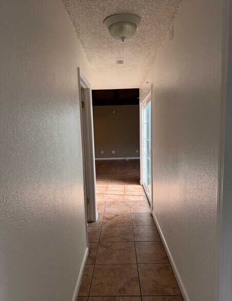 Building Photo - 2065 Colt Dr