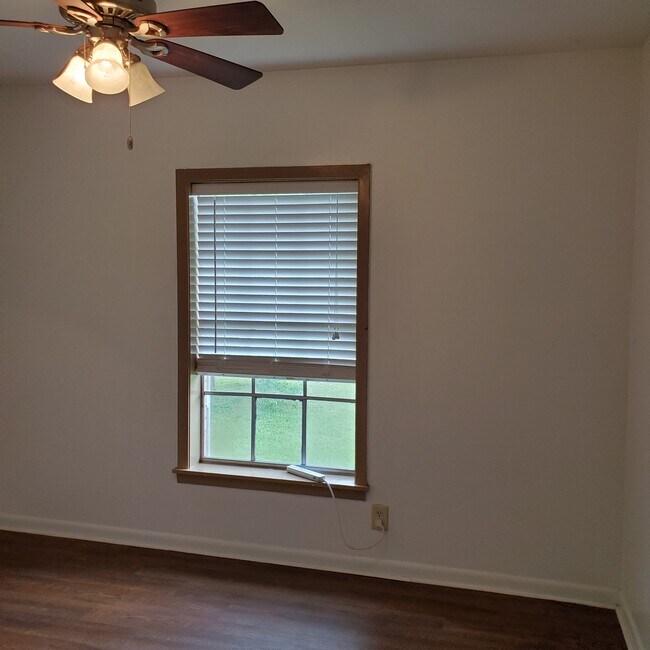Bedroom 3 View 1 - 126 Nelda Dr