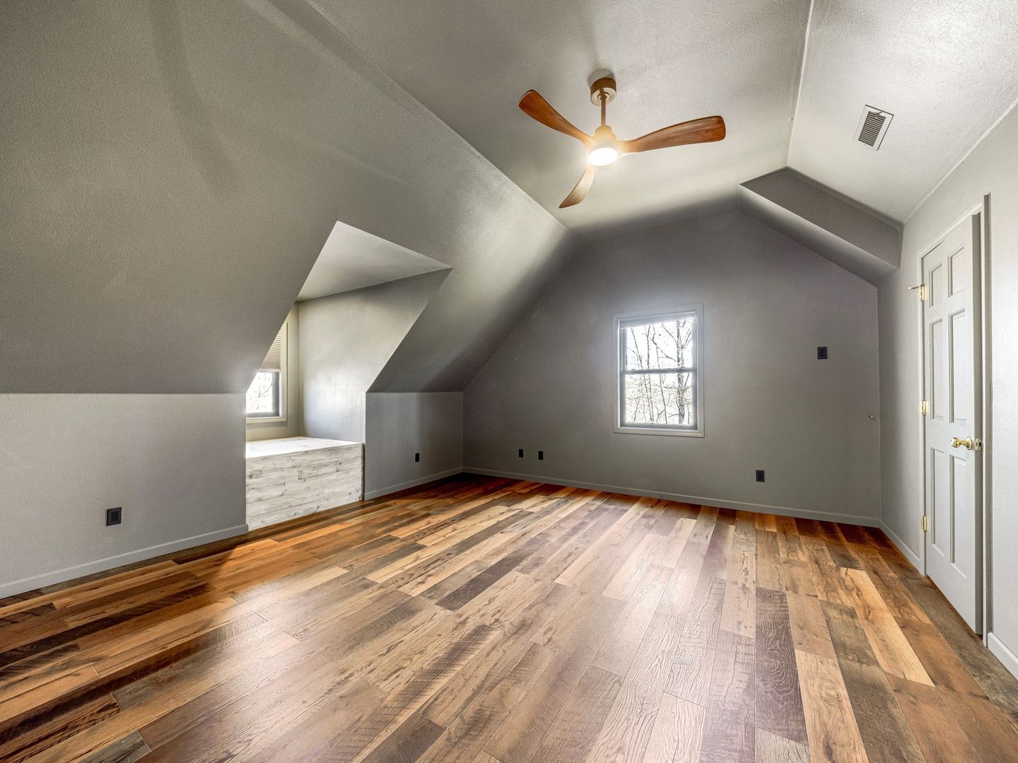 Building Photo - 180 Canaday Dr