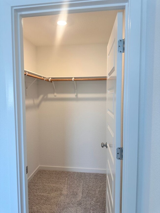 Building Photo - 1/2 off first full months rent with possession by 4/17/2026