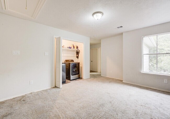 Building Photo - 11843 Sunny Stream Dr